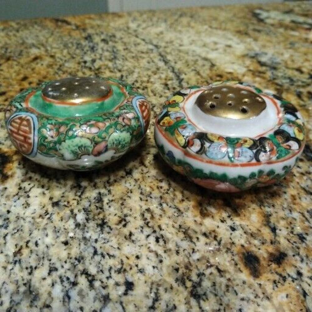 19th Century Chinoiserie Gold Top Salt and Pepper Shakers